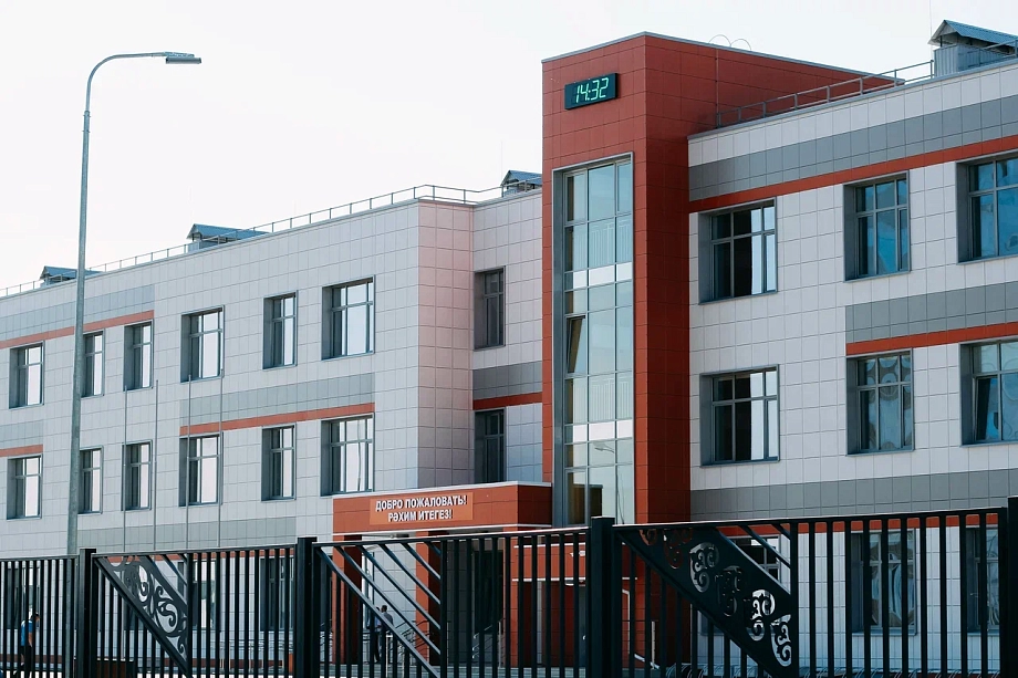 «У директора сложилось предвзятое отношение ко мне. Он начал меня терроризировать, говорить: «Увольняйтесь». «У директора сложилось предвзятое отношение ко мне. Он начал меня терроризировать, говорить: «Увольняйтесь».