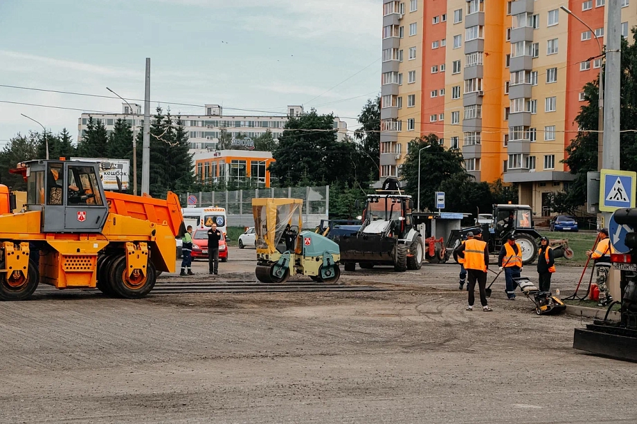 Фото: как ремонтируют проблемный участок на проспекте Беляева в Челнах