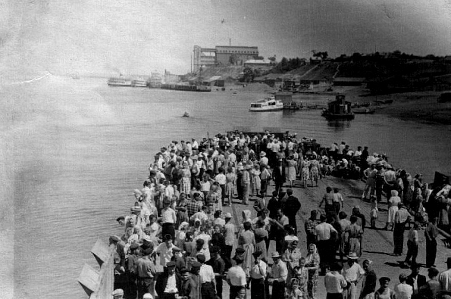 Как работала пристань Челнов с XIX века до советских времен – архивные фото