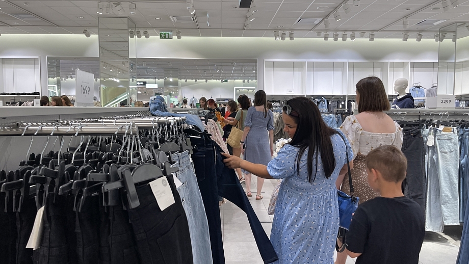 H&M в Челнах открылся и собрал огромные очереди