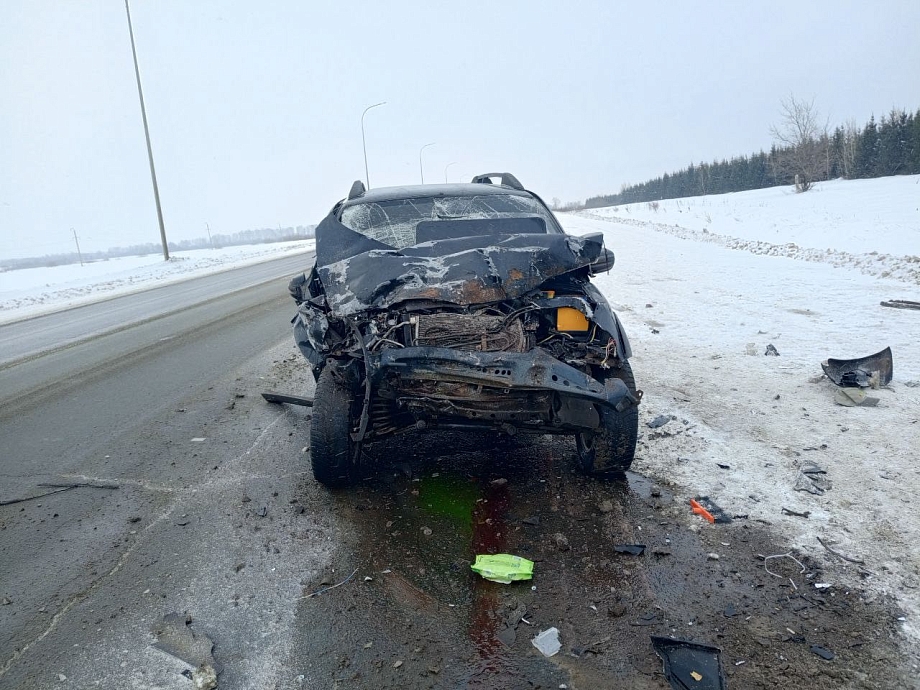 Под Челнами «буханка» врезалась в «Шевроле Ниву» – один человек погиб