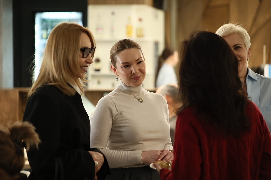 Дарина и Гомберг начали проект с Ваславского