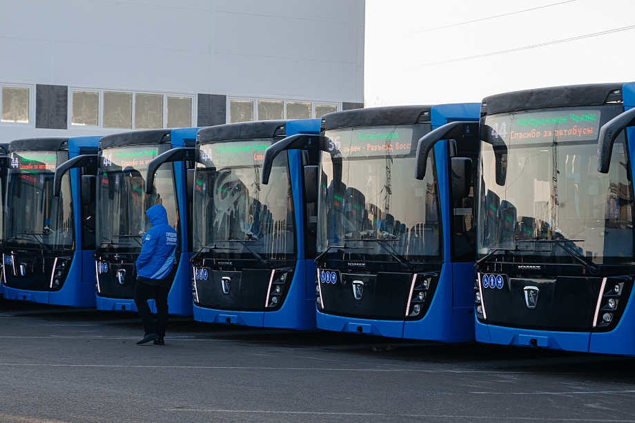 «Какие машины наш автопром выпускает – это вопрос не к нам, не мы их делаем! Ну разве можно называть их «душегубками»?!» «Какие машины наш автопром выпускает – это вопрос не к нам, не мы их делаем! Ну разве можно называть их «душегубками»?!»