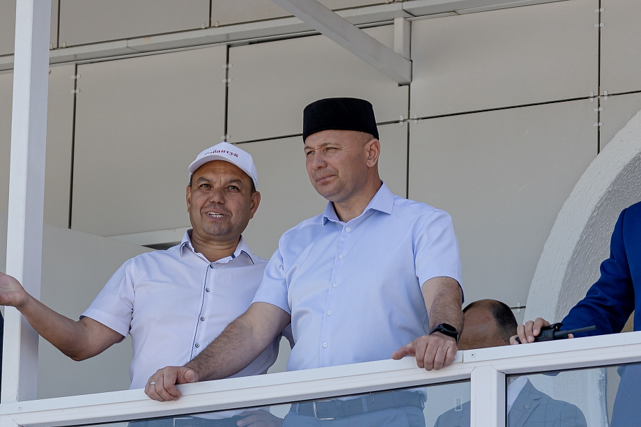 «Там разваливается моя родина. Нет руководства, нет никаких построений. Все больные животные собрались там» «Там разваливается моя родина. Нет руководства, нет никаких построений. Все больные животные собрались там»