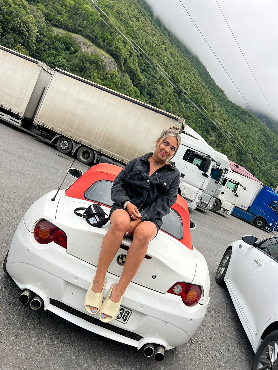 ﻿«Чтобы все охренели»: La Kos «прокачала» 20-летний кабриолет BMW (фото)