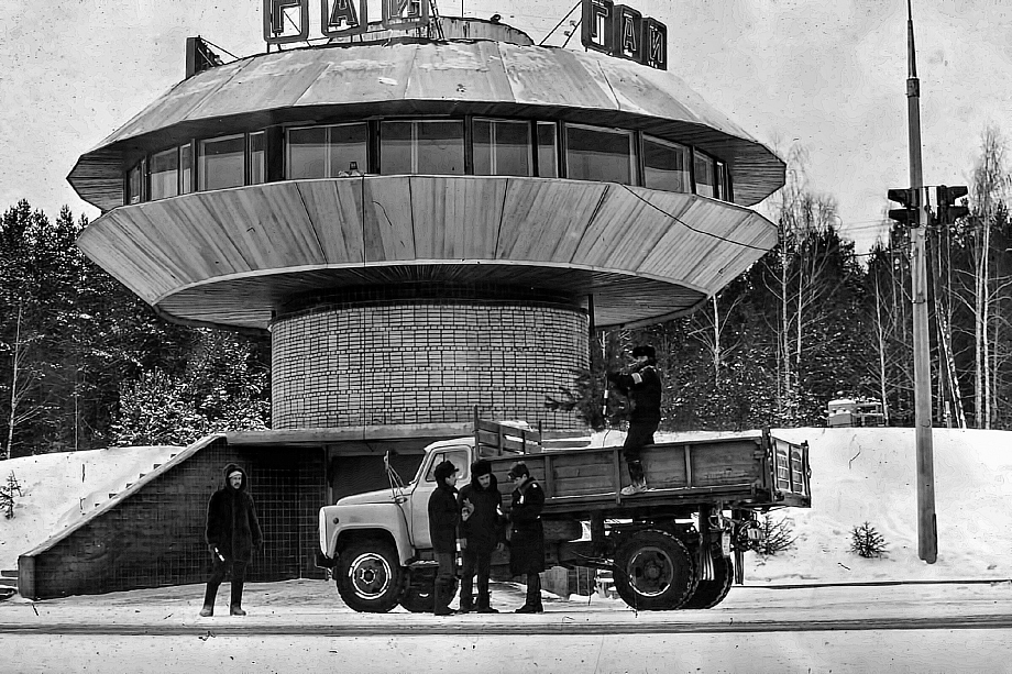 Хроники Нового года. Как в Челнах праздновали в прошлом веке 