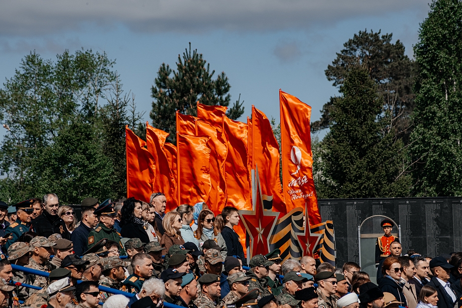 Фото: как прошел парад в честь 81-й годовщины Победы в Челнах