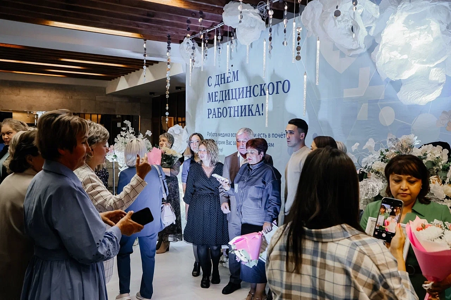 В Челнах открыли фотовыставку, посвященную медикам-детям войны