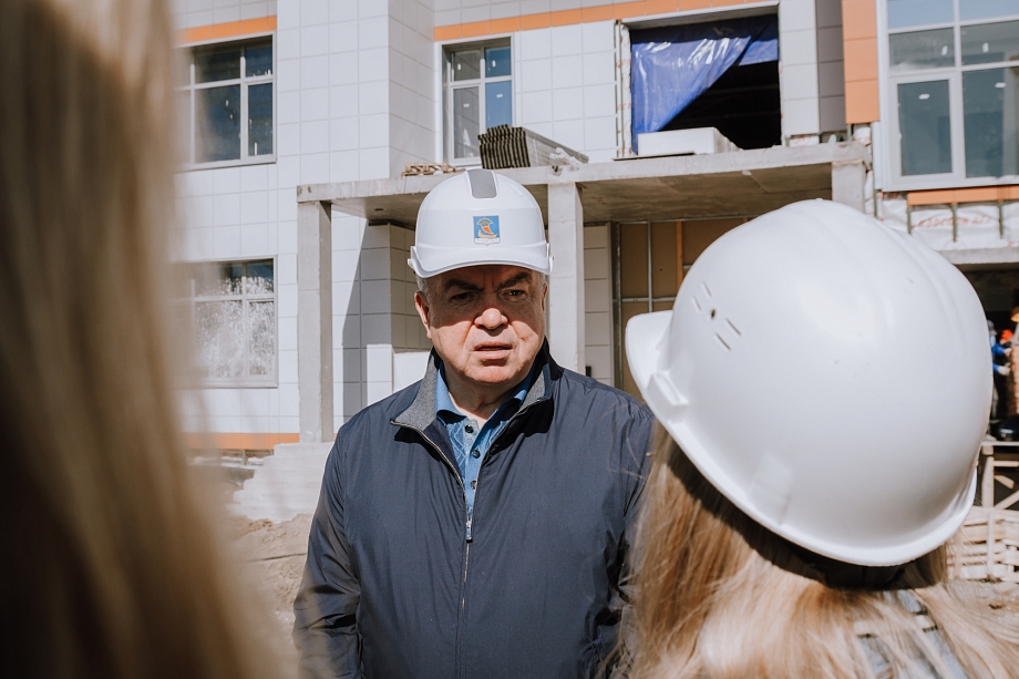 «Время было такое, оно заставляло находить совершенно нетрадиционные формы работы»