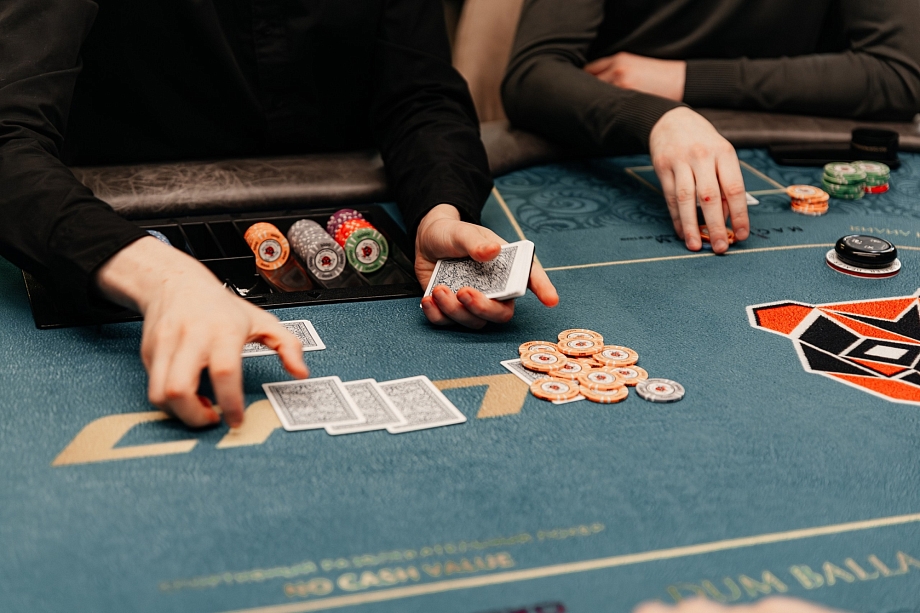 Покер, эмоции и дружба: реальная жизнь челнинского покер-клуба глазами журналиста