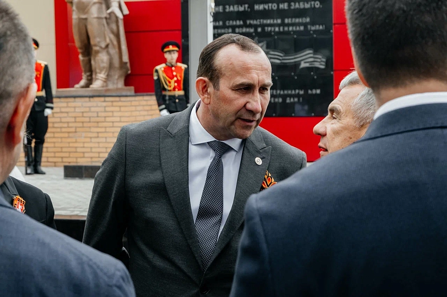 «Камиль Римович, син такой молодец, да. Но есть вопросы к вашей работе. Без бит сине мактанырга чакырмадык»