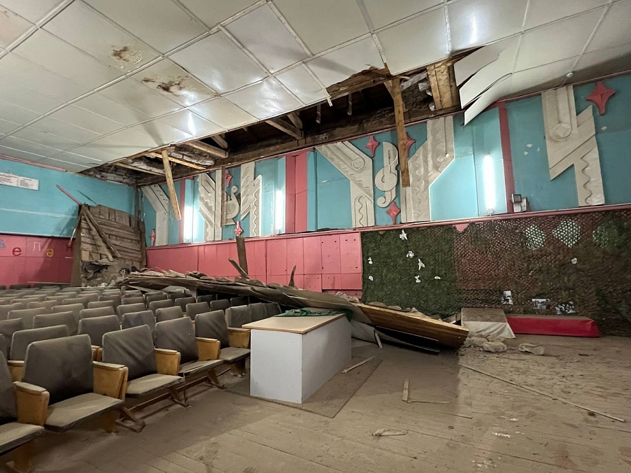 Прокуратура показала, как выглядит сельский ДК, где обвалилась крыша (фото)