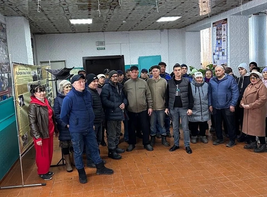 «Родители в детстве играли на льду этой реки. Сейчас ее в народе называют «химичкой». А еще она перестала замерзать при -25»