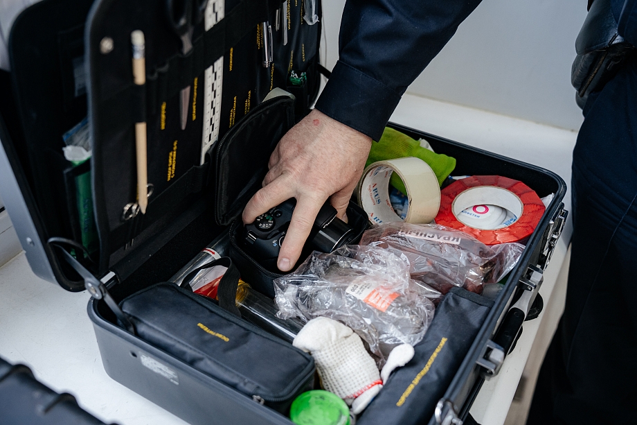 «Почти половина преступлений раскрывается по оставленным следам. В основном это руки»