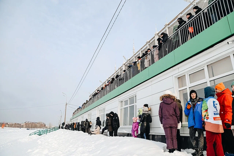 Фото: как челнинские дрифтеры гоняют на городском ипподроме