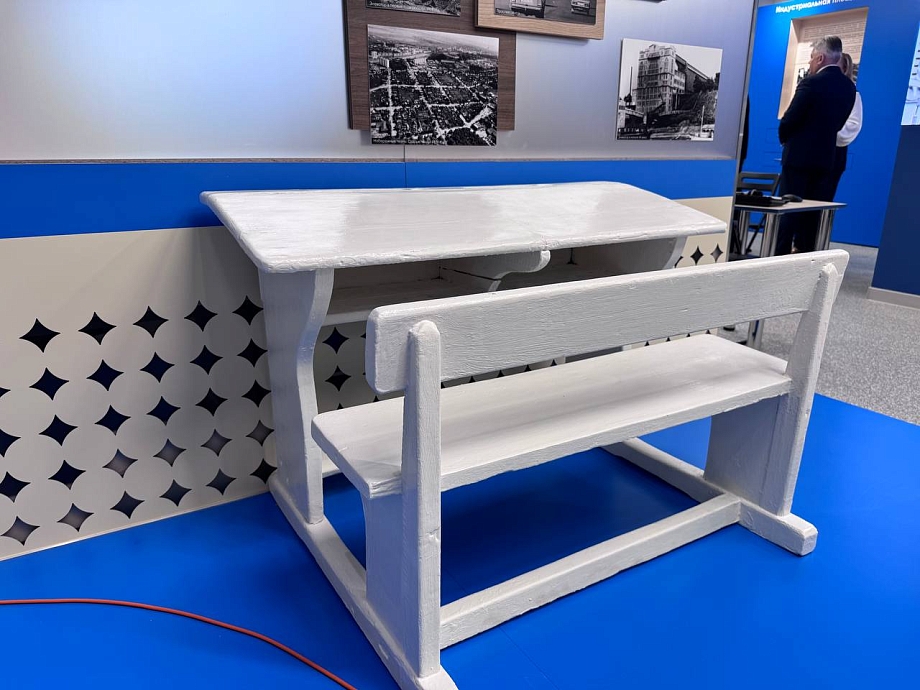 Фото: в Челнах открыли школу с двухъярусным актовым залом и музеем Фото: в Челнах открыли школу с двухъярусным актовым залом и музеем