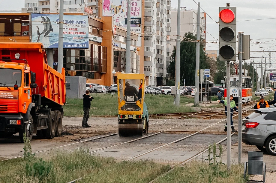 Фото: как ремонтируют проблемный участок на проспекте Беляева в Челнах