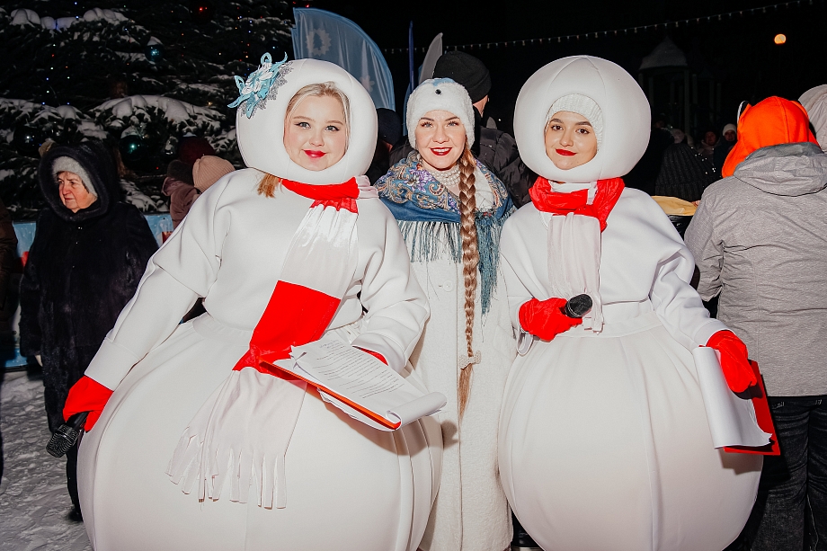 Открытие новогодней елки в Челнах объединило жителей 38 комплекса