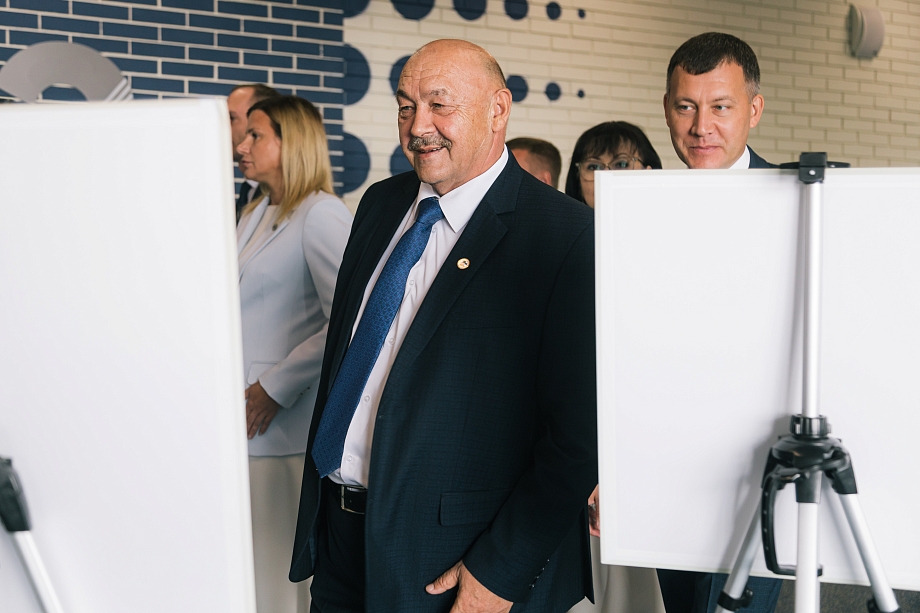«Если мы детей научим лениться, а не трудиться, они лягут на диван с пультом – и все»