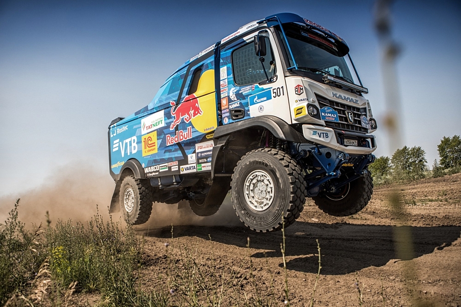Экипаж Сотникова на новом грузовике К5 победил в ралли «Шелковый путь»