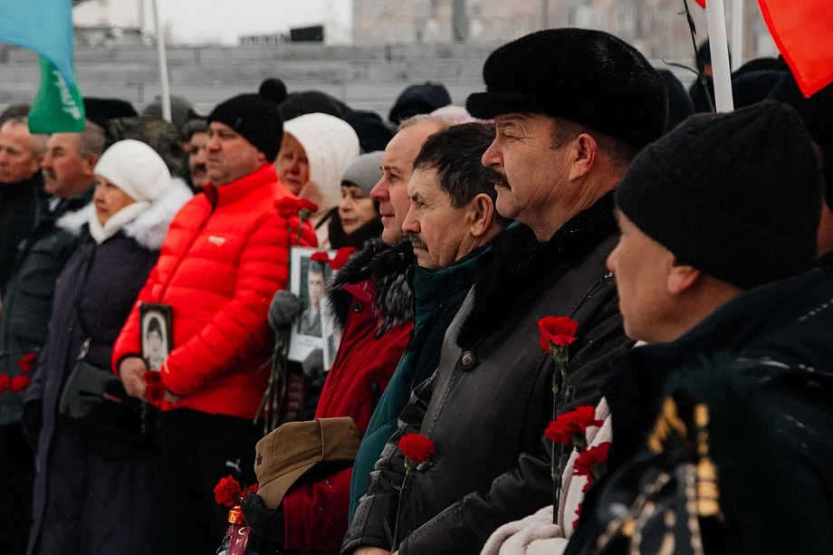 Фото: в Челнах почтили память воинов-интернационалистов