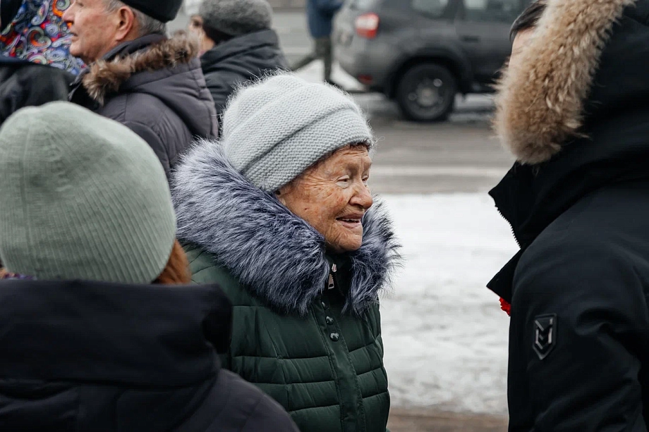 Фото: в Челнах почтили память первого руководителя города Раиса Беляева 