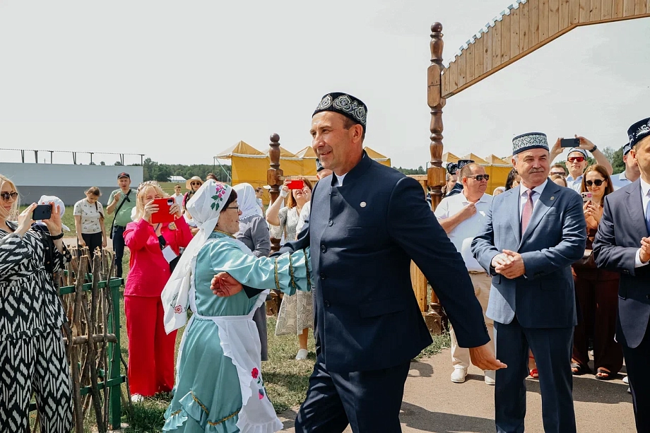 Ханифов, Салахов, Мингазов – кто приехал на Сабантуй в Тукаевский район