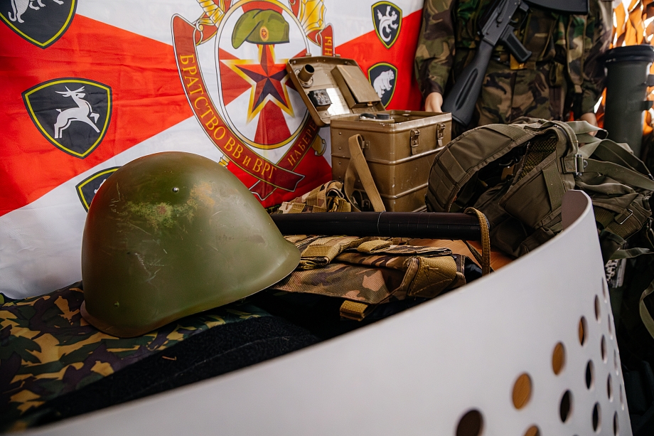 «К краповому берету могут прикасаться лишь те, кто имеет право его носить…и родственники погибшего» «К краповому берету могут прикасаться лишь те, кто имеет право его носить…и родственники погибшего»