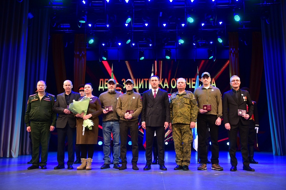 Челнинские бойцы награждены орденом Мужества и медалью «За отвагу» 