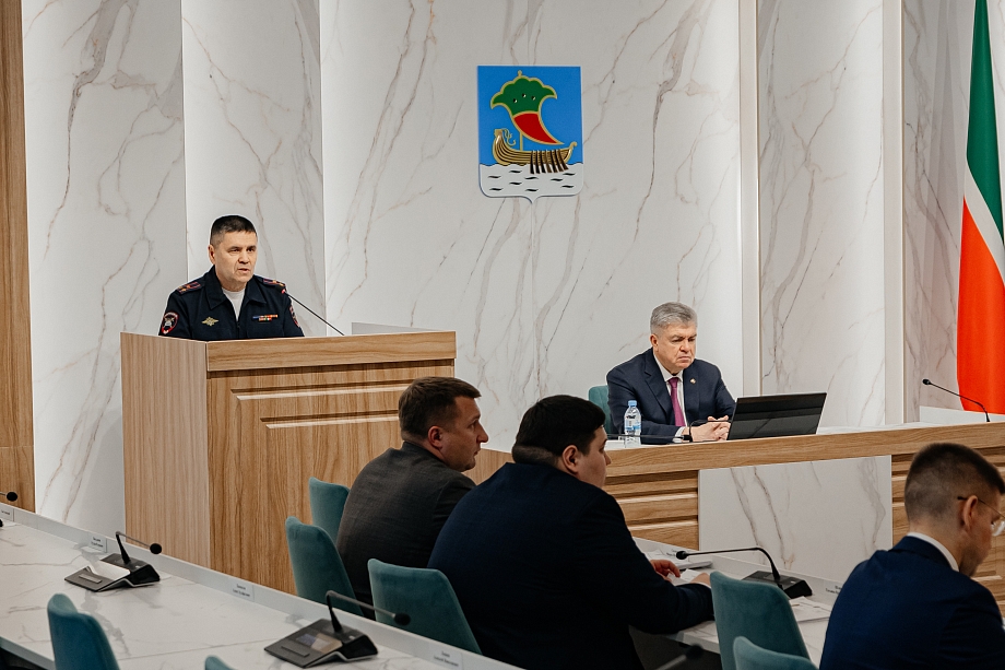 «Ставить на одну чашу весов продажу питбайков и жизни детей, которые погибают, нельзя. Да плевать на эти продажи!» «Ставить на одну чашу весов продажу питбайков и жизни детей, которые погибают, нельзя. Да плевать на эти продажи!»